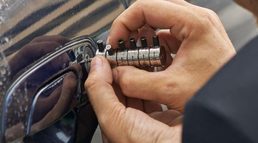 Professional gutter cleaning in Crescent Valley, NV